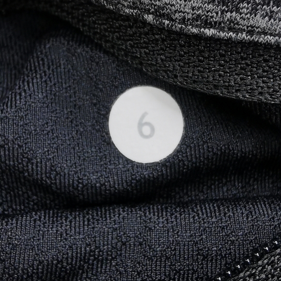 Lululemon Athletica Crop Leggings Size - Picture 3 of 6